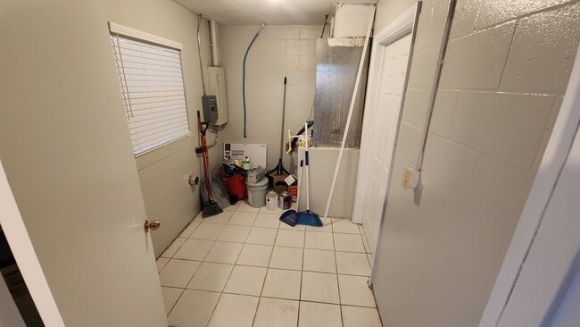 Building Photo - 3379 North Ave