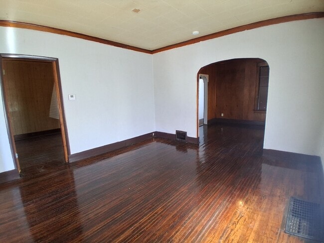 Building Photo - 409 Ave A