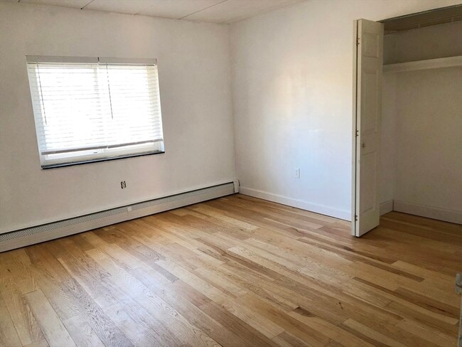 Building Photo - 269 Lake St