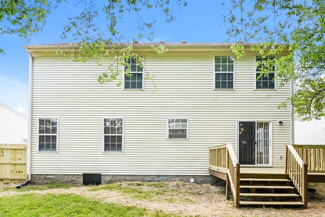 Building Photo - 104 Sumner Meadows Ct