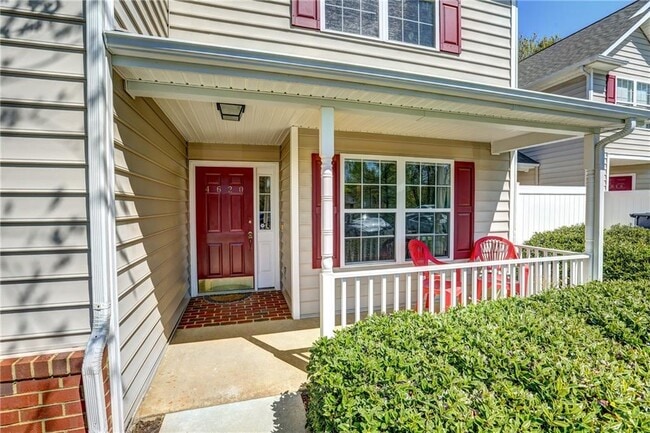 Building Photo - 4620 Twin Hickory Lake Dr