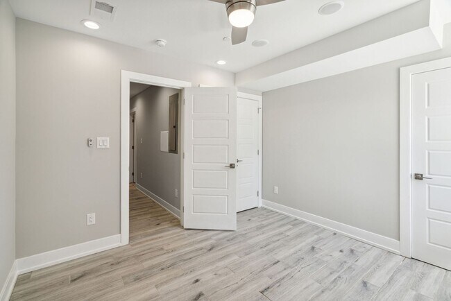 Building Photo - 2429 N 3rd St