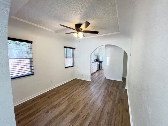 Building Photo - Adorable Spanish Style 2 Bed 1 Bath Home i...