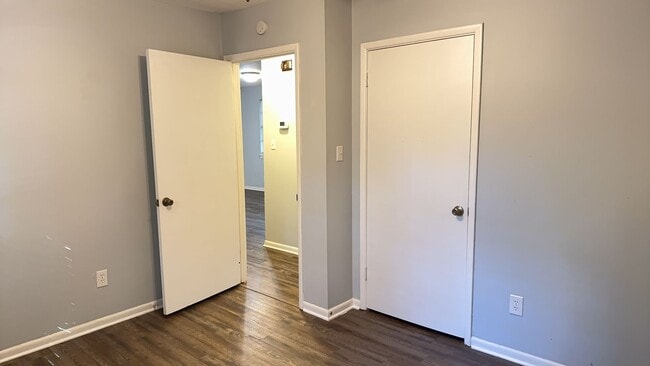 Building Photo - Cozy Two Bedroom Duplex on South End HHI