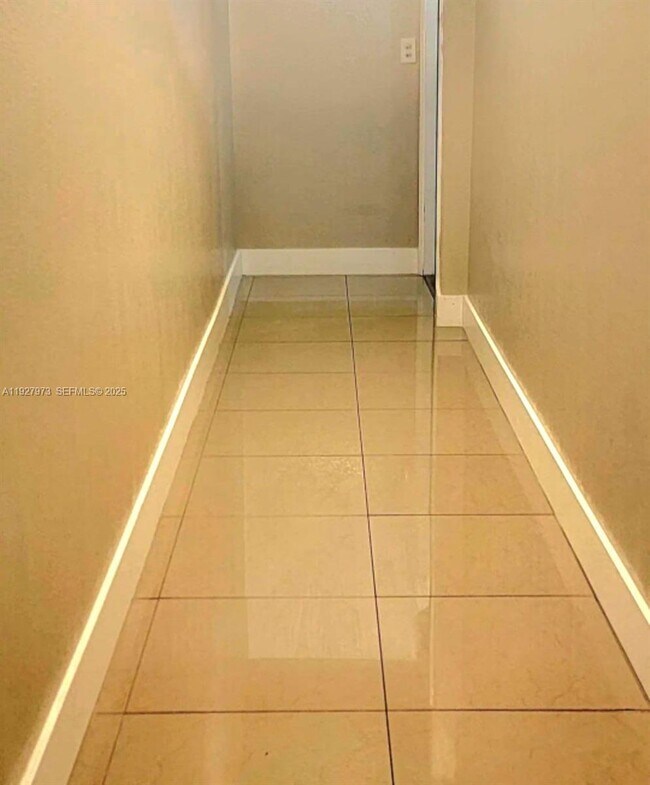 Building Photo - 2228 Polk St