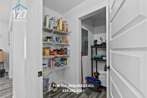Building Photo - 3BR Townhome – Modern Amenities, Great Location!