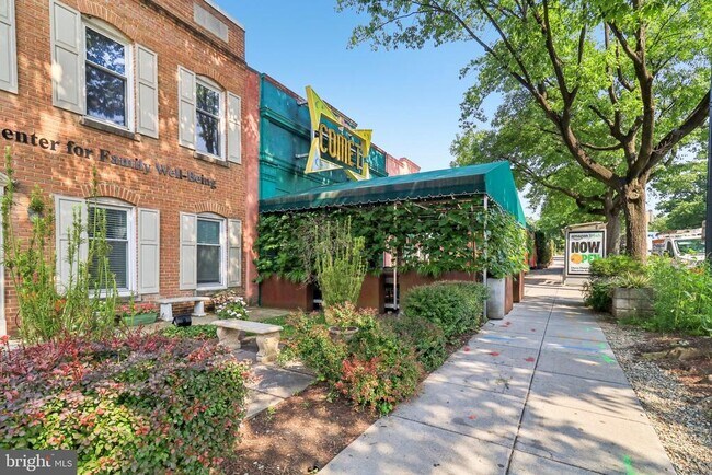 Building Photo - 3233 Ellicott St NW