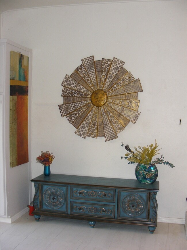 Building Photo - 13218 McKinley Ave