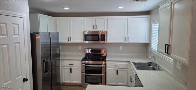 Building Photo - 6237 Capehart Falls St