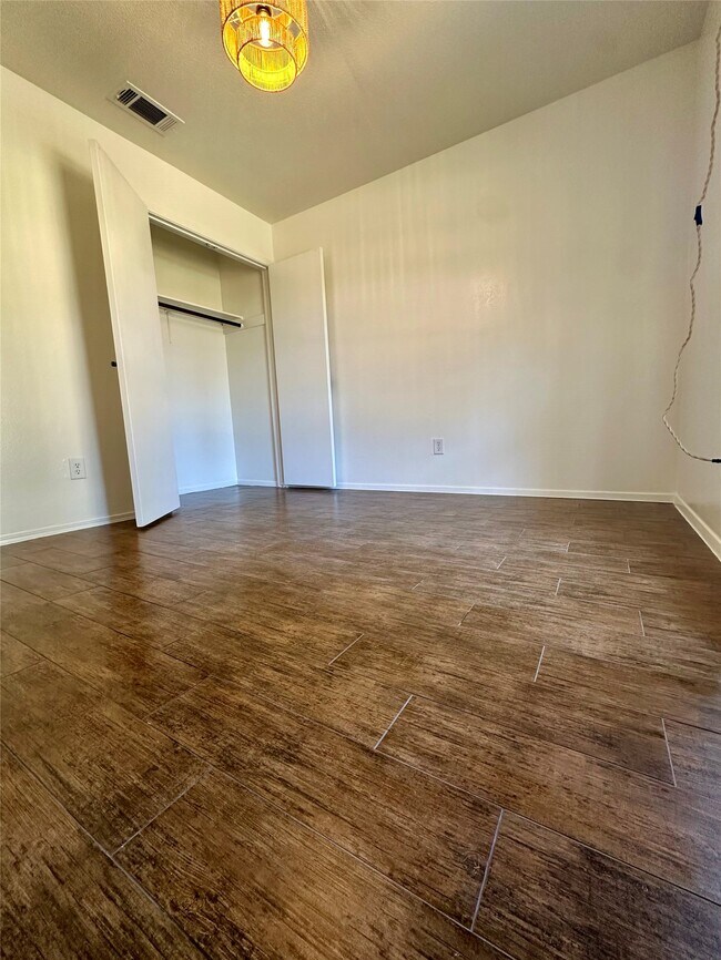 Building Photo - 17511 Possums Run Dr