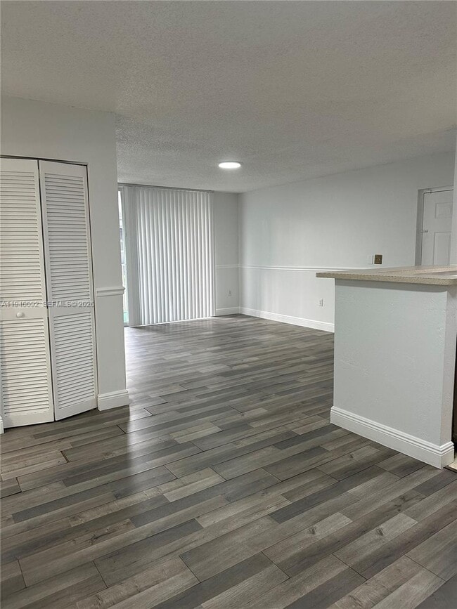 Building Photo - 620 SW 111th Ave