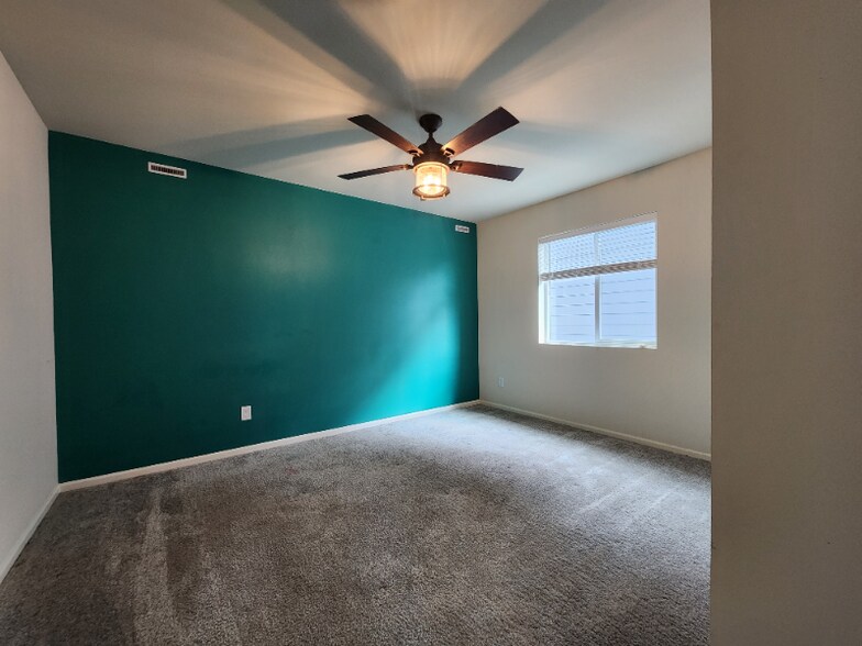 Building Photo - 15028 Iverson Lp SE