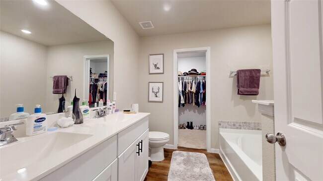 Building Photo - 14526 Chasing Bend Dr