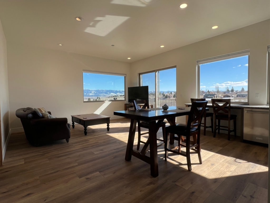 Building Photo - 516 Bourne Ln