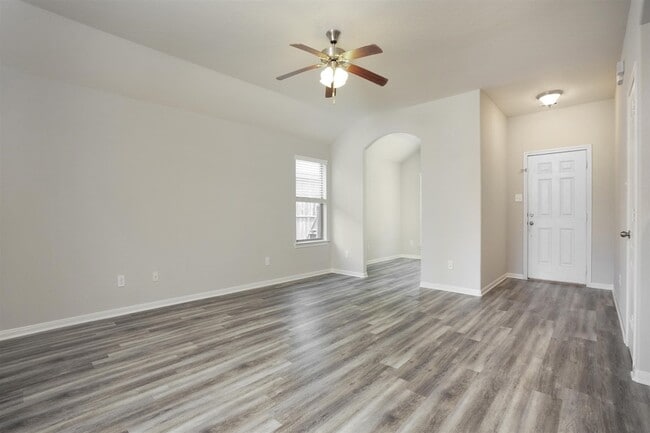 Building Photo - 384 Decoster Blvd