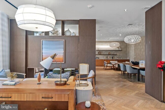 Building Photo - 1330 Lancaster St