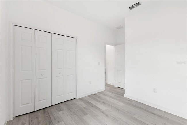Building Photo - 835 Colville Dr