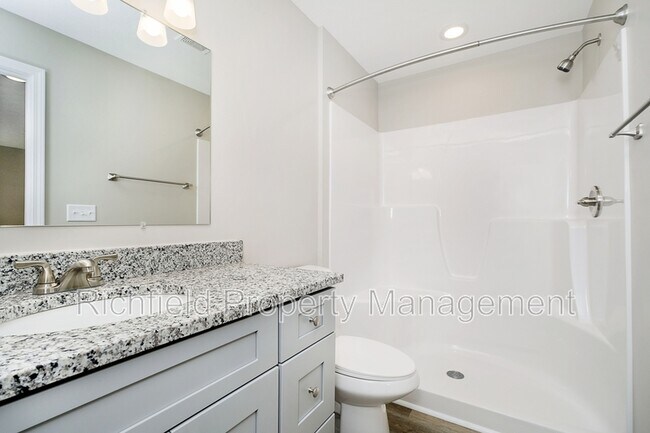 Building Photo - 416 N Hamilton Ave