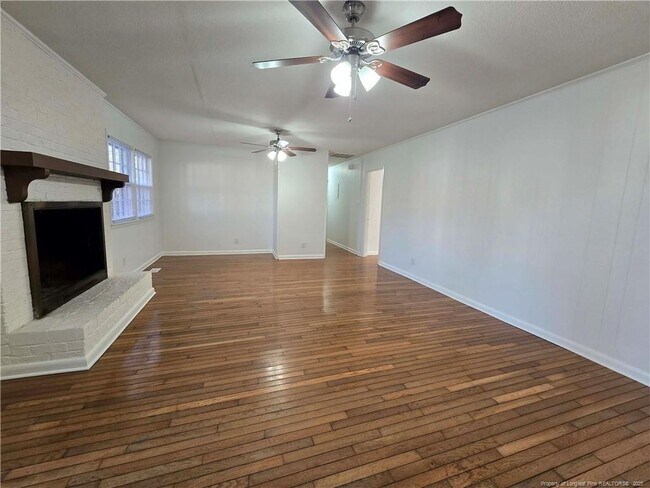 Building Photo - 409 Glen Canyon Dr