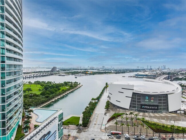 Building Photo - 888 Biscayne Blvd