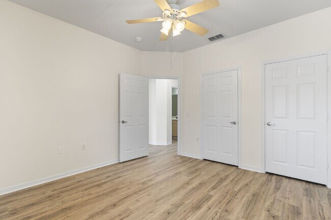 Building Photo - Spacious 3-Bedroom Condo Retreat in Bradenton – Your Perfect Home Awaits!