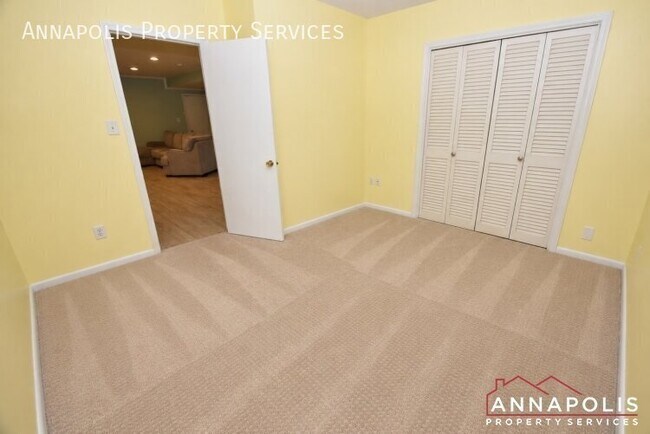 Building Photo - 300 S Cherry Grove Ave
