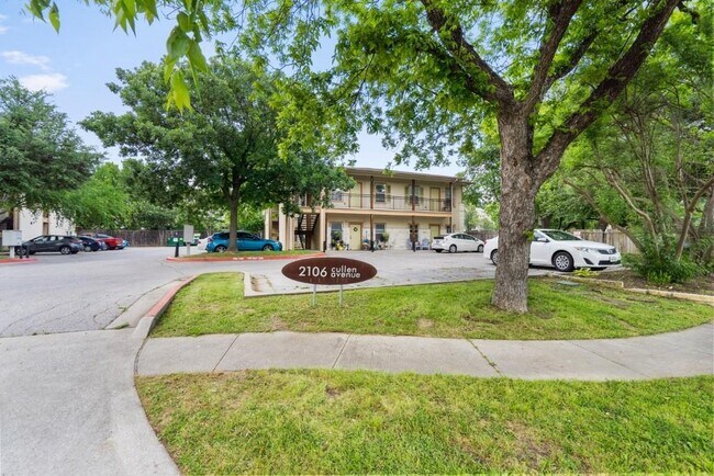 Building Photo - 2106 Cullen Ave
