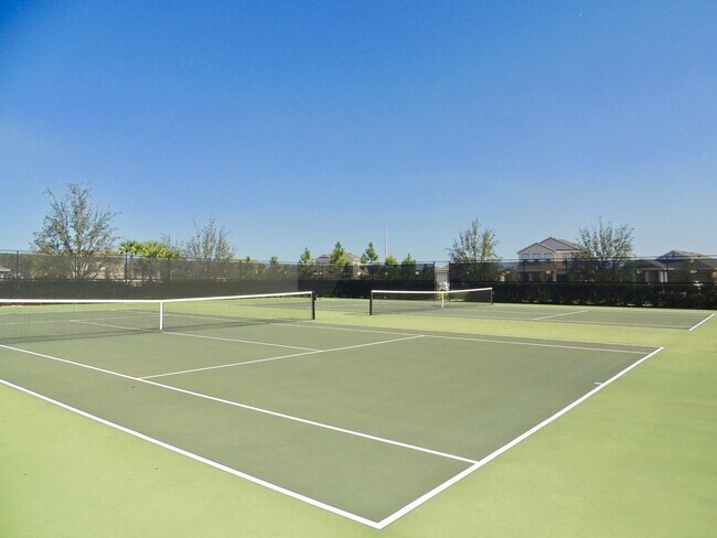 Building Photo - CALL ED FOR SHOWING APPOINTMENTS (352) 217...