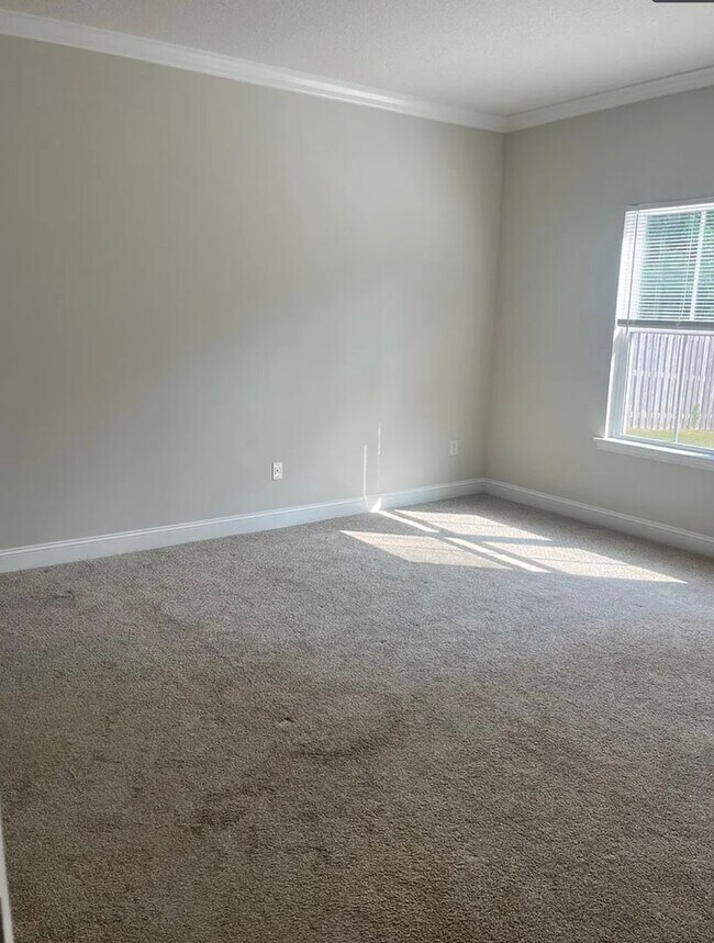Building Photo - Charming home located in Hinesville