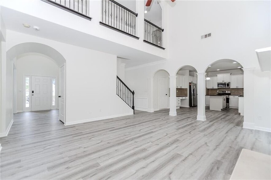 Building Photo - 2023 Jameson Cir NE