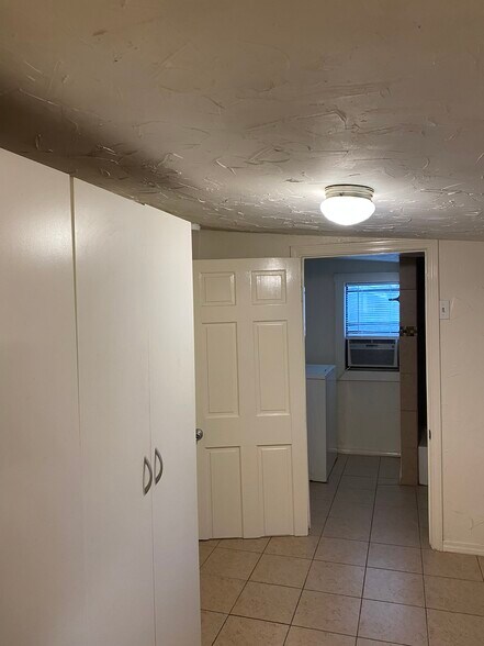 Building Photo - 1110 Wilson St