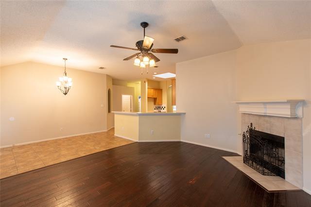 Building Photo - 3713 Pinetree Dr