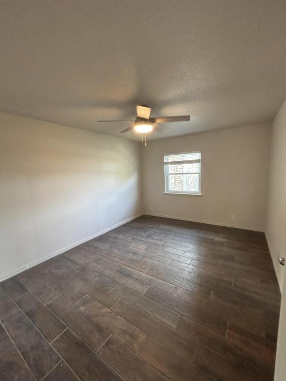 Building Photo - 3105 Vista Ln