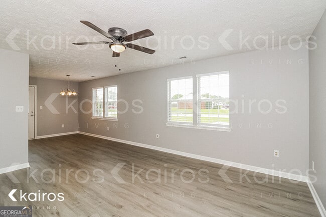 Building Photo - 210 Deer Pkwy