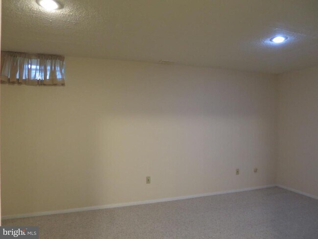 Building Photo - 7727 Eagles Head Ct