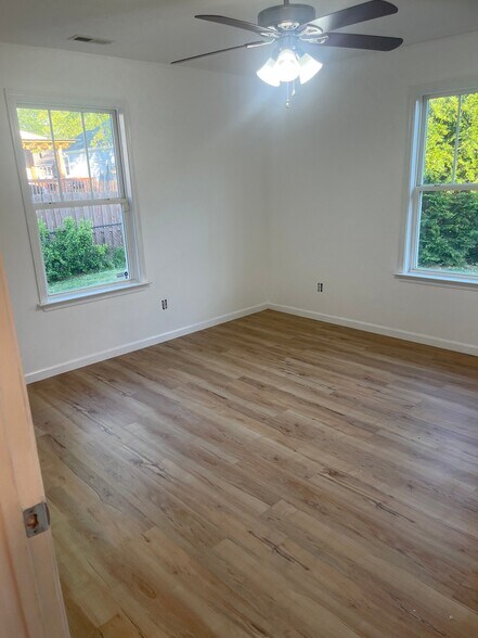 Building Photo - 420 Oconner Ct