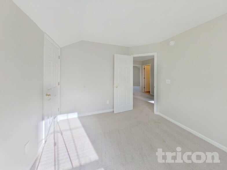 Building Photo - 216 Meyer Ln