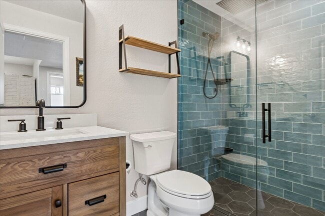 Building Photo - 5355 Canyon View Dr