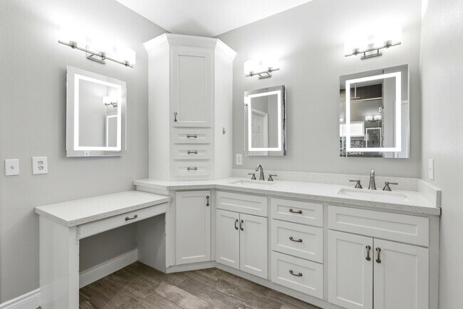 Building Photo - 6231 Presidio Canyon Dr
