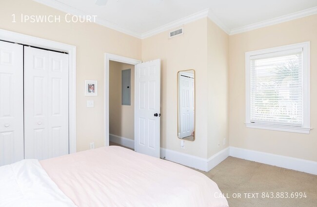 Building Photo - Beautiful House Just 2 Blocks From MUSC | ...