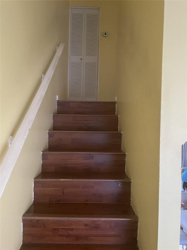 Building Photo - 3007 NW 5th Terrace