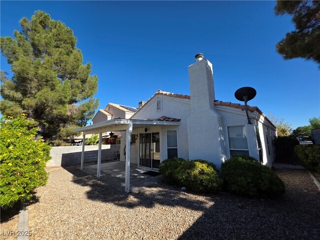 Building Photo - 8206 James Grayson Dr