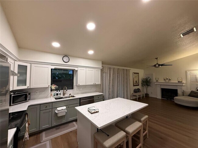 Building Photo - 1763 Lady Slipper Cir