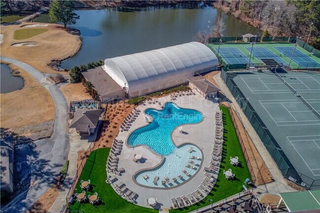 Building Photo - 2990 Summit Ridge