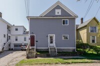 Building Photo - 37 Mead St