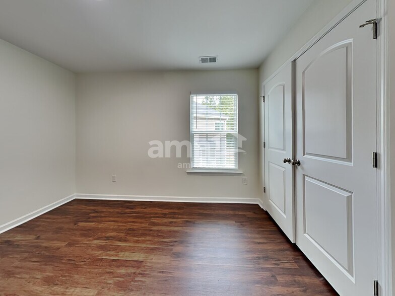 Building Photo - 130 Dunnsmore Dr