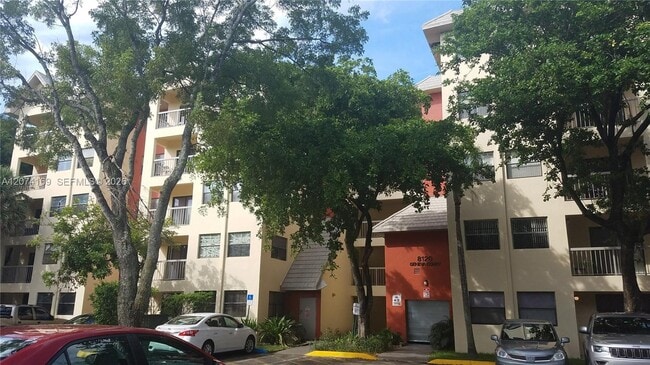 Building Photo - 8100 Geneva Ct