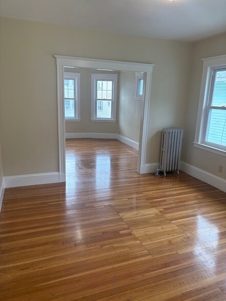Building Photo - 47 Selden St