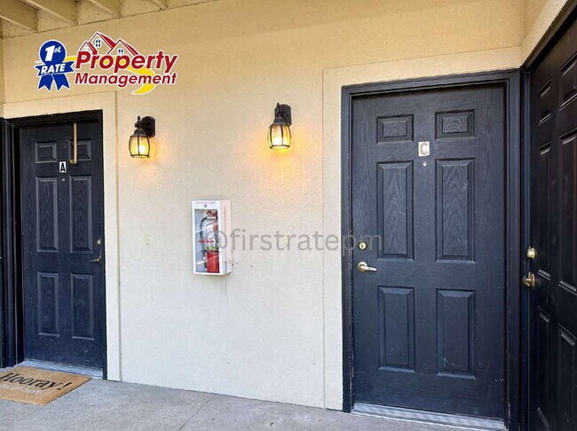 Building Photo - 1949 E Wilson Ln