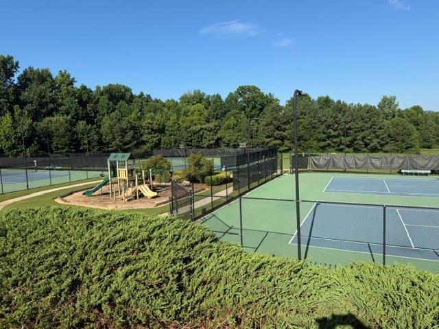Building Photo - 5780 Weddington Dr